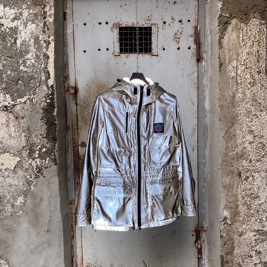 reflective hooded jacket pluriumus no_s05_1a