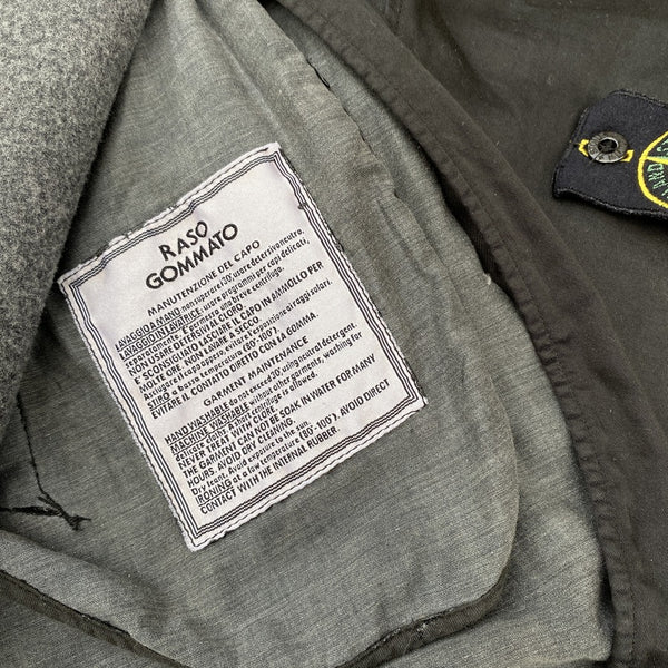 stone island raso gommato label